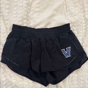 Lululemon Women's Villanova Hotty Hot Low-Rise 2.5" Swift Shorts